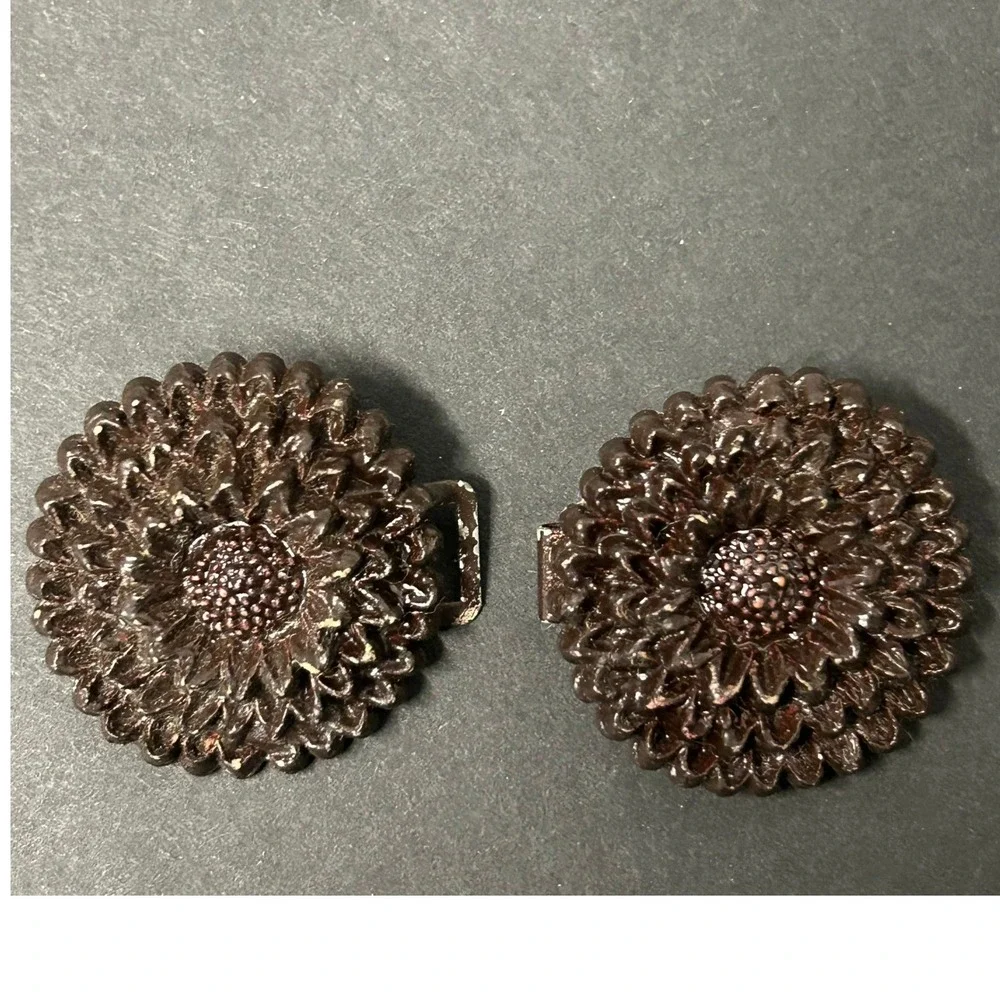 Vintage Cape Clasp Brown Floral Chrysanthemum 2pc Set